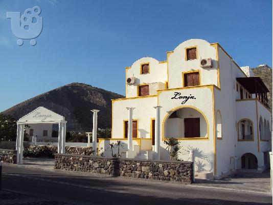 Apartments Family beach Hotel Traditional rooms Lonja Studios Santorini Perissa Greece